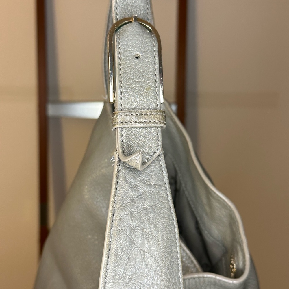 Tory Burch Slouch Bag in Tan - Picture 4 of 4